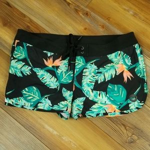 Roxy Birds of Paradise Shorts Size M